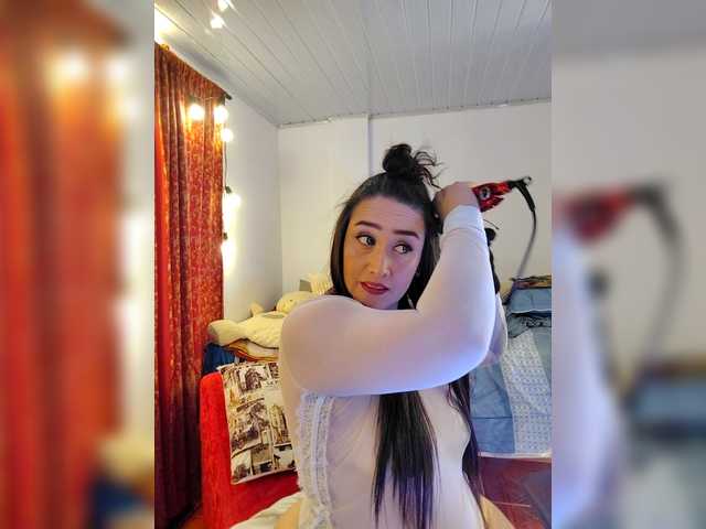 MeganHotCurvy's BongaCams show and profile