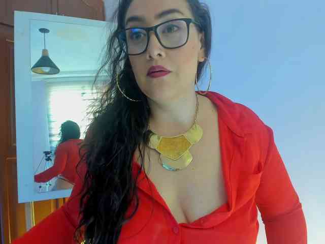 MeganHotCurvy MeganHotCurvy