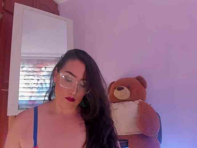 MeganHotCurvy MeganHotCurvy