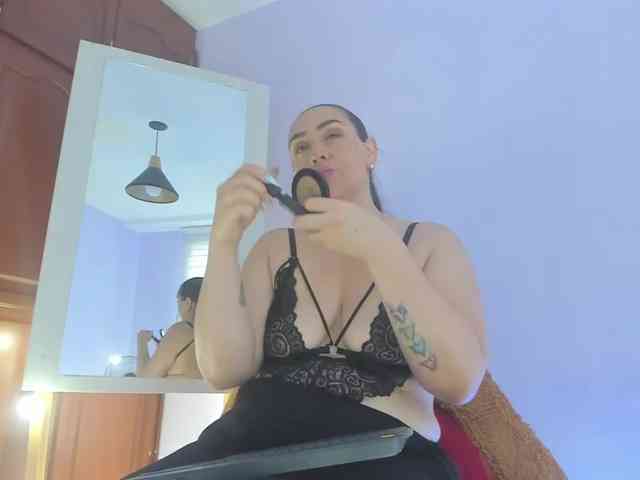 MeganHotCurvy MeganHotCurvy