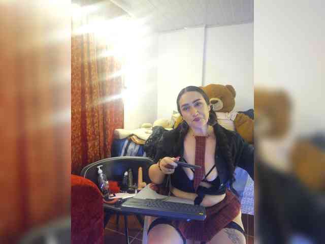 MeganHotCurvy MeganHotCurvy