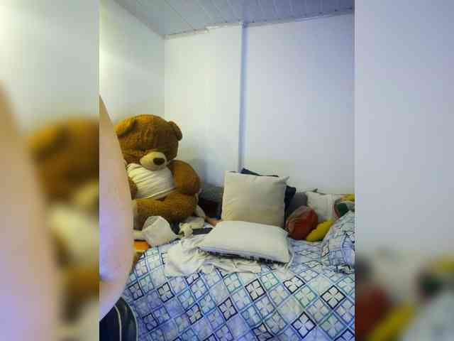 MeganHotCurvy webcam