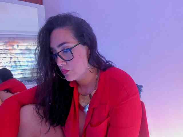 MeganHotCurvy MeganHotCurvy