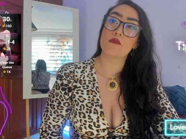 MeganHotCurvy MeganHotCurvy