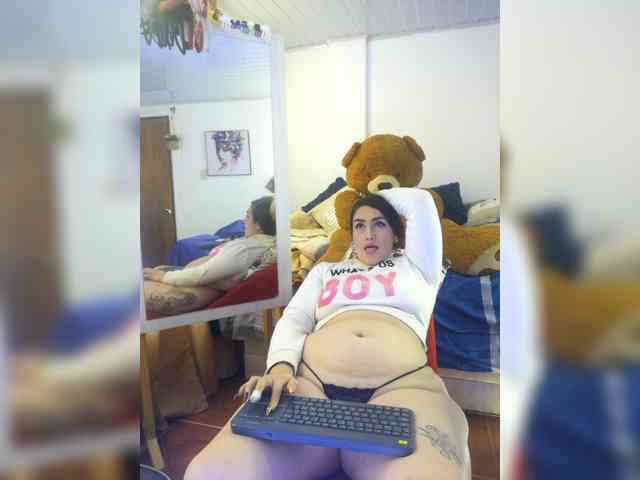 MeganHotCurvy MeganHotCurvy