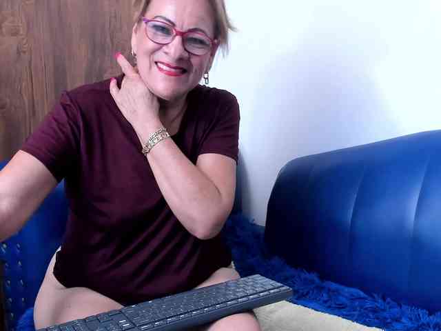 HotNana4U Live Webcam on BongaCams