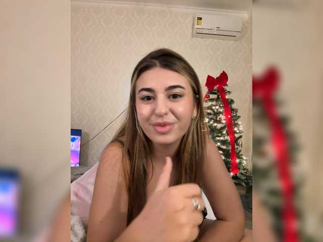 Watch onlylolaa Streaming Live