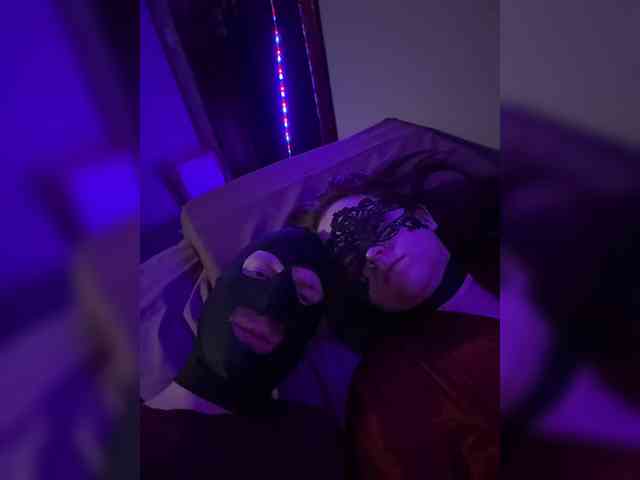 CoreCouple Live Webcam on BongaCams