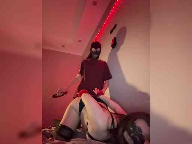 CoreCouple Live Webcam on {site_name}