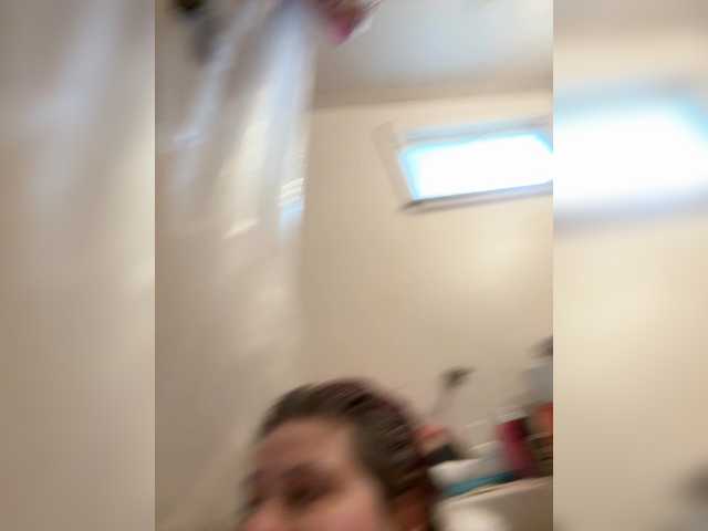 JullietteLatte's BongaCams show and profile