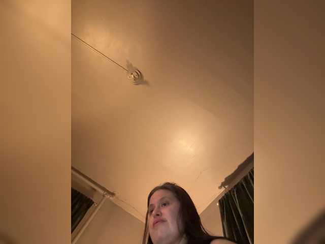 JullietteLatte's BongaCams show and profile