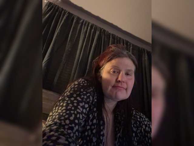 JullietteLatte's BongaCams show and profile