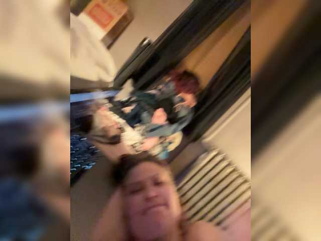 JullietteLatte's BongaCams show and profile