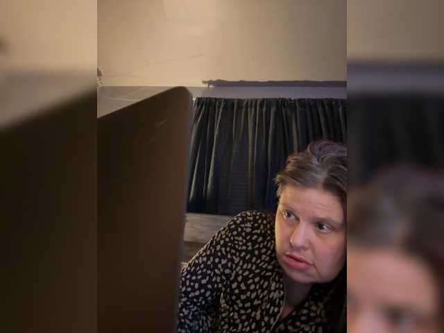 JullietteLatte's BongaCams show and profile