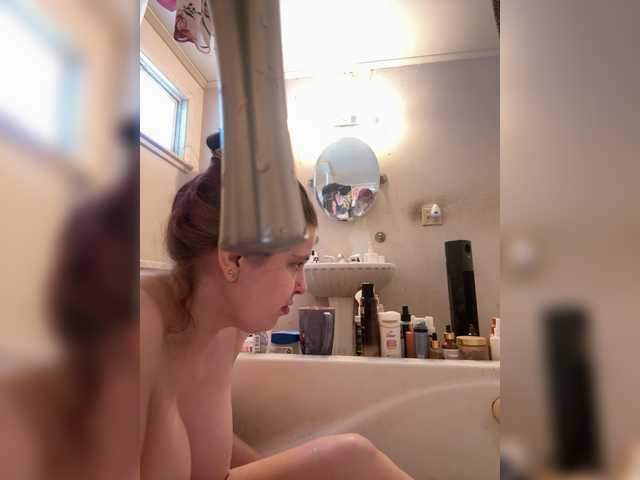 JullietteLatte's BongaCams show and profile