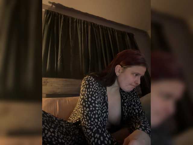 JullietteLatte's BongaCams show and profile
