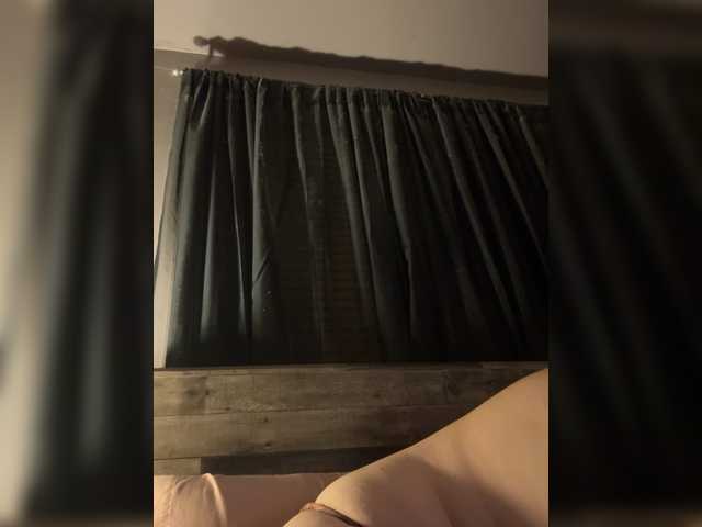 JullietteLatte's BongaCams show and profile