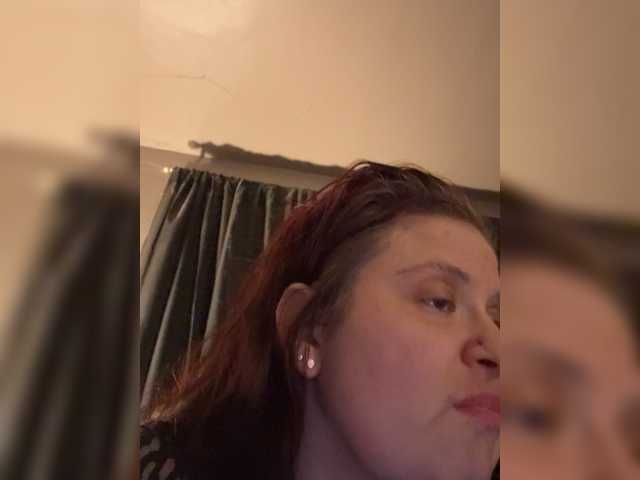 JullietteLatte's BongaCams show and profile