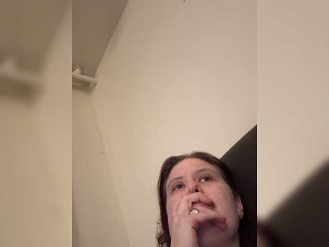 JullietteLatte's BongaCams show and profile