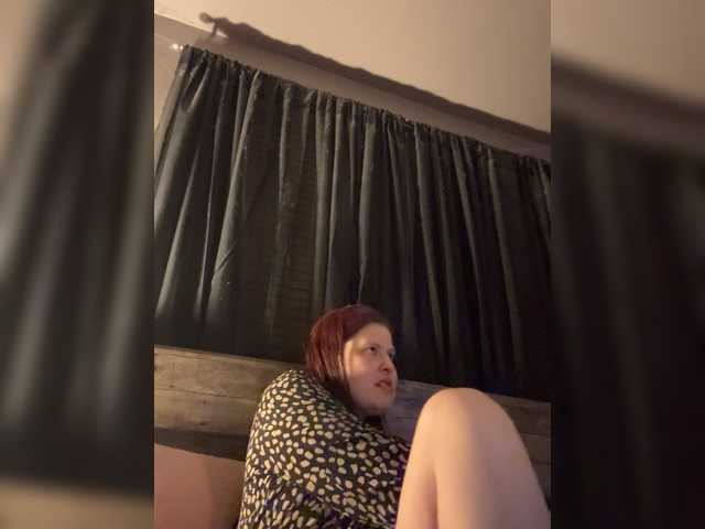 JullietteLatte's BongaCams show and profile