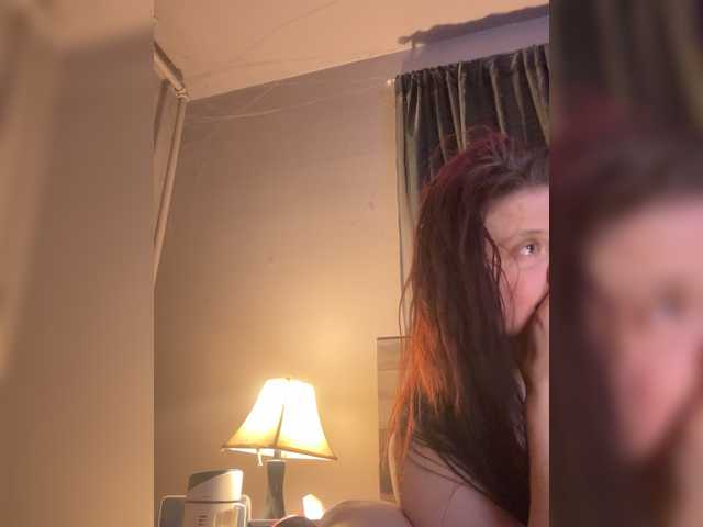 JullietteLatte's BongaCams show and profile