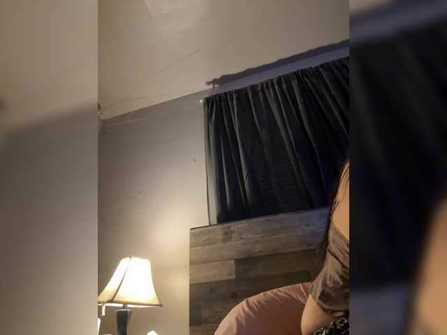 JullietteLatte's BongaCams show and profile