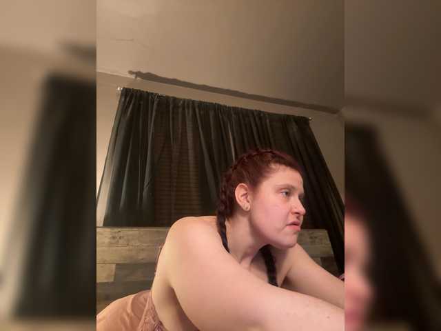 JullietteLatte's BongaCams show and profile