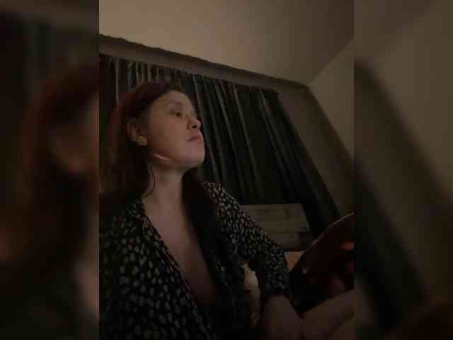 JullietteLatte webcam