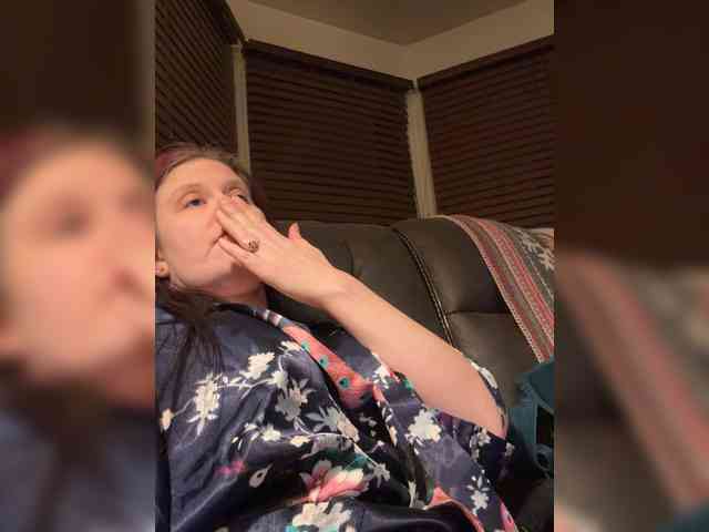 JullietteLatte webcam