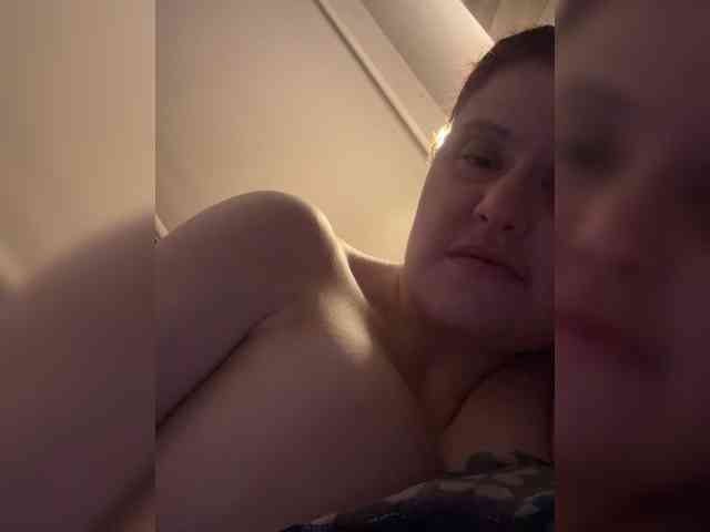 JullietteLatte webcam