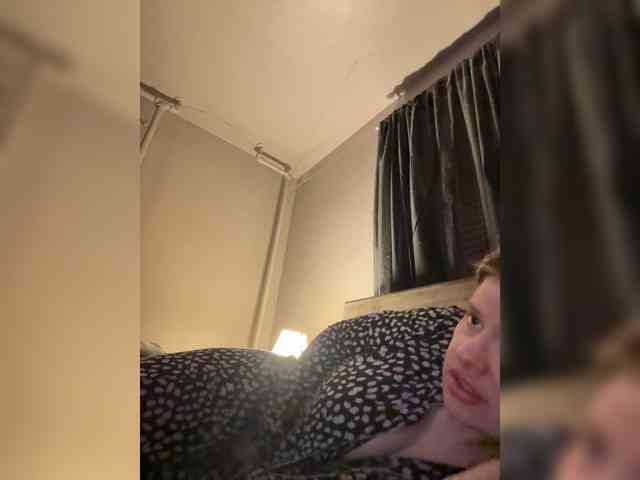 JullietteLatte webcam