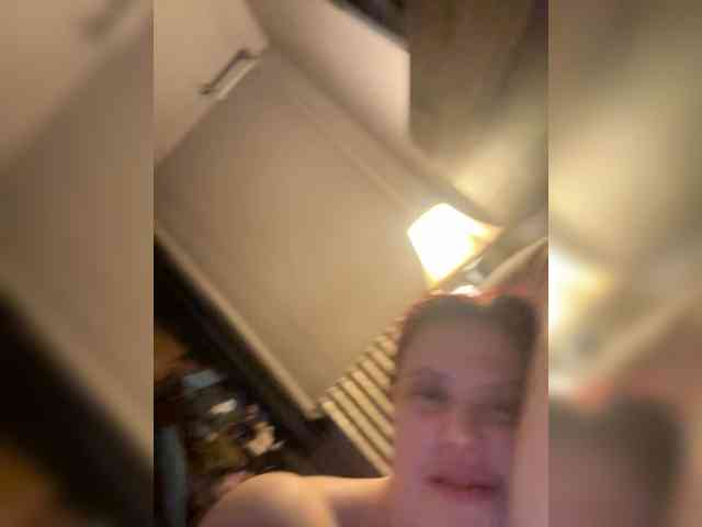 JullietteLatte webcam