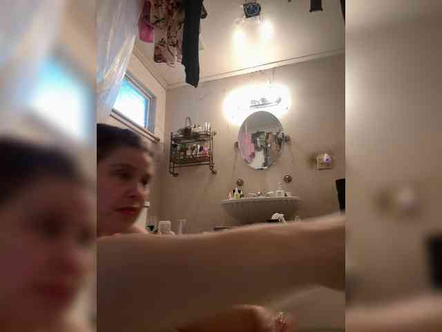 JullietteLatte webcam