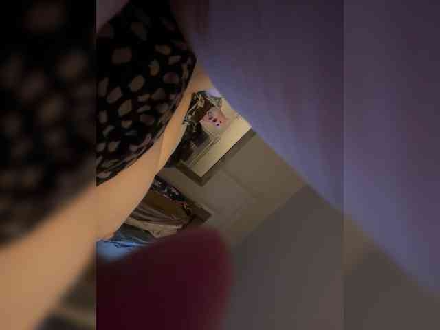 JullietteLatte webcam