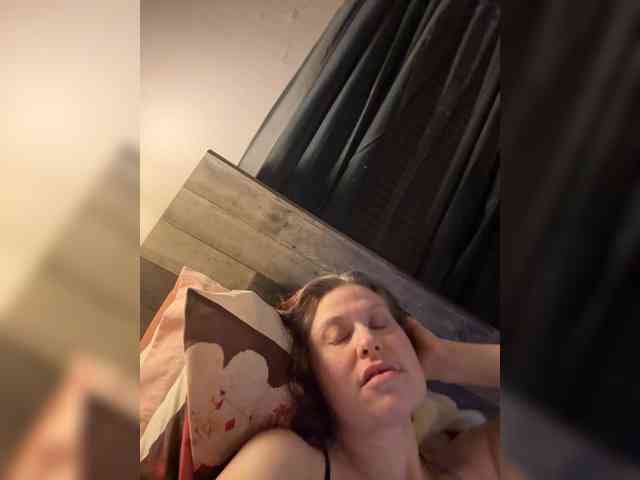 JullietteLatte webcam