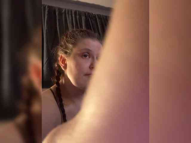 JullietteLatte webcam