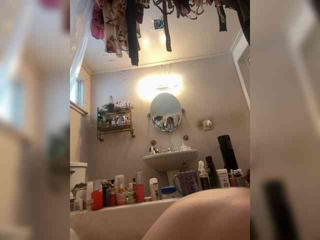 JullietteLatte webcam