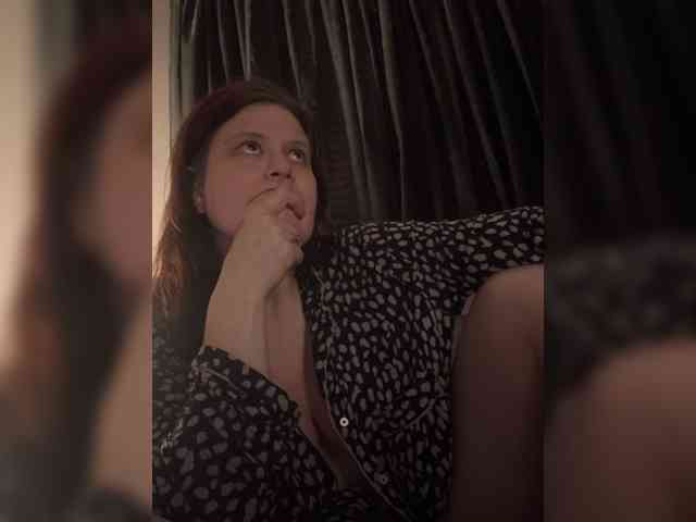 JullietteLatte webcam