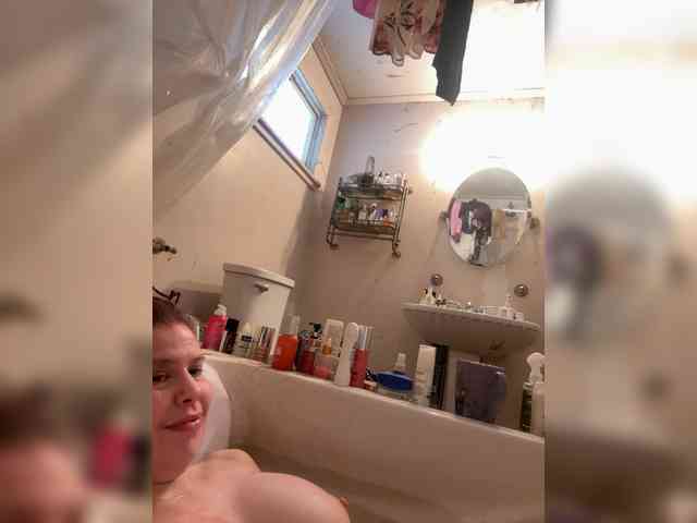 JullietteLatte webcam