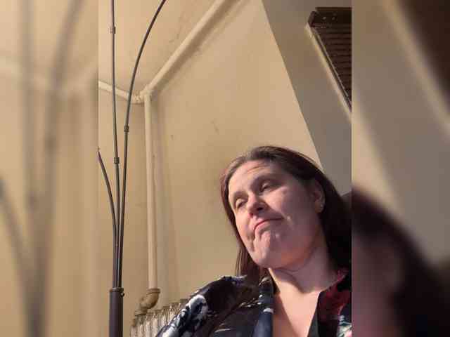 JullietteLatte webcam