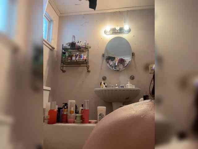 JullietteLatte webcam