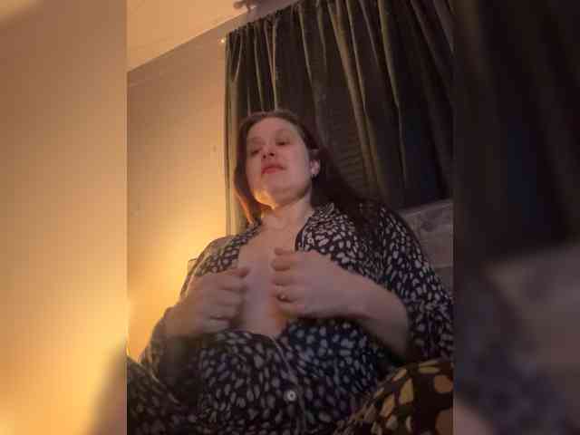 JullietteLatte webcam