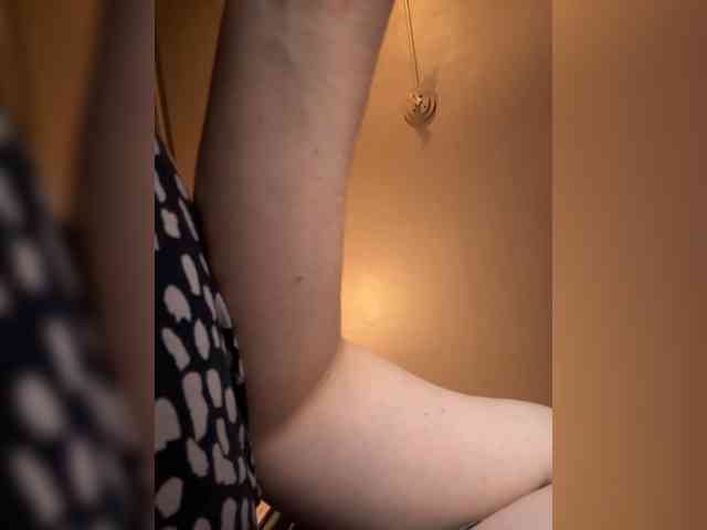 JullietteLatte webcam