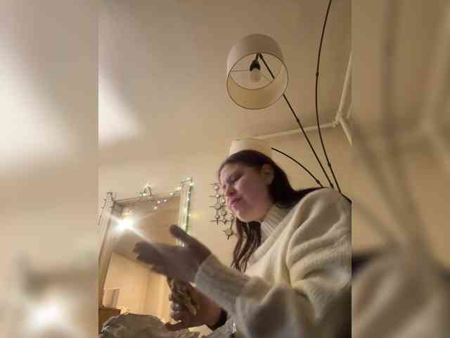 JullietteLatte webcam