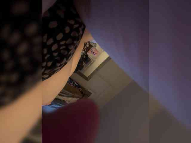 JullietteLatte webcam