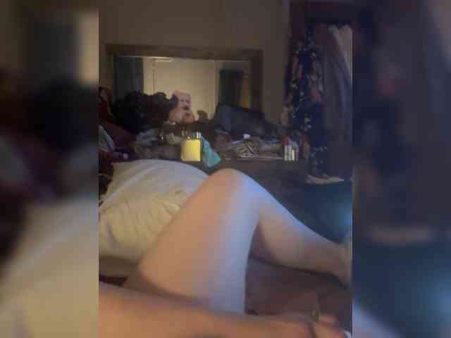 JullietteLatte webcam