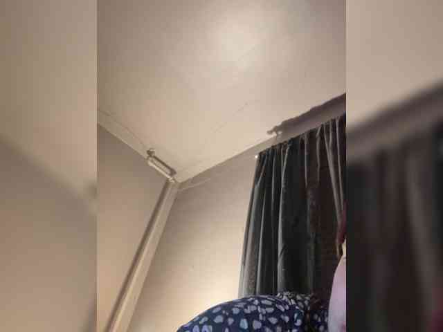 JullietteLatte webcam