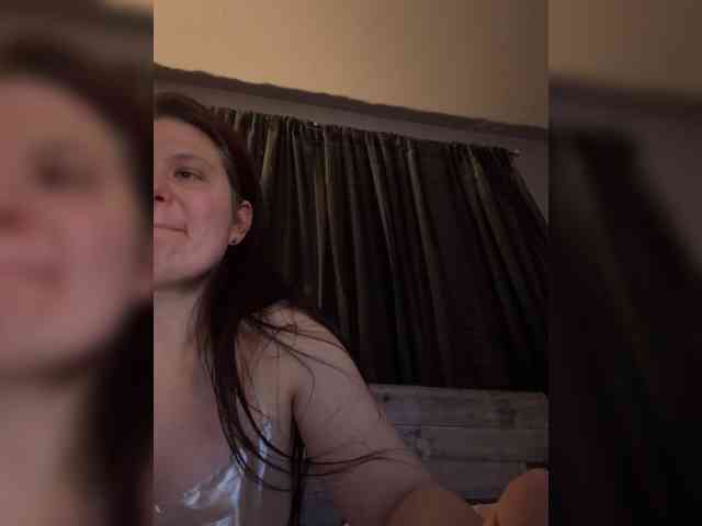 JullietteLatte webcam