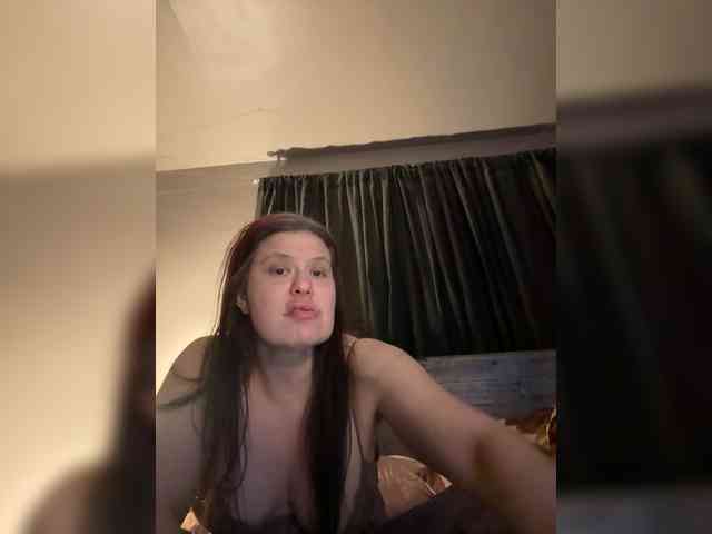 JullietteLatte webcam