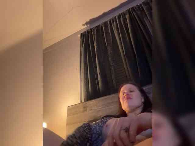 JullietteLatte webcam